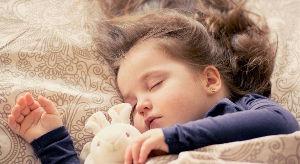 Любящие мамы: как уложить ребенка спать и почему у детей бывает плохой сон