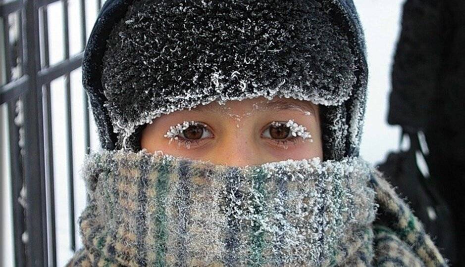 Как понять, что ребенок замерз на прогулке: 10 признаков