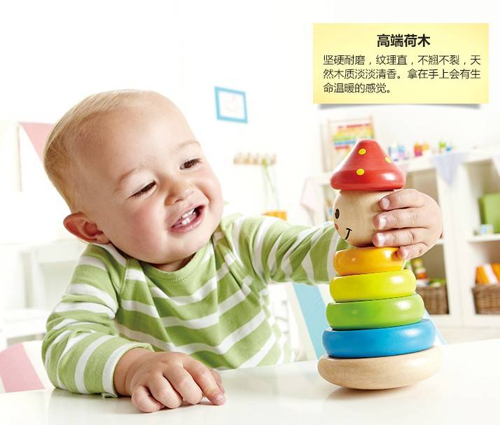 В каком возрасте малыш начинает собирать пирамидку, и как научить ребенка складывать игрушку быстро и правильно?