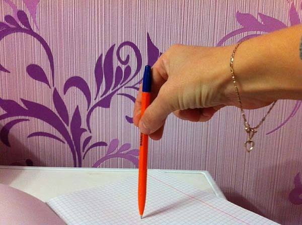 Как приучить ребенка правильно держать ручку и карандаш?