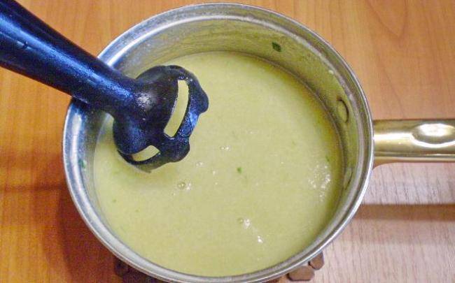 Как приготовить бульон для простых супов ребенку 1 года
