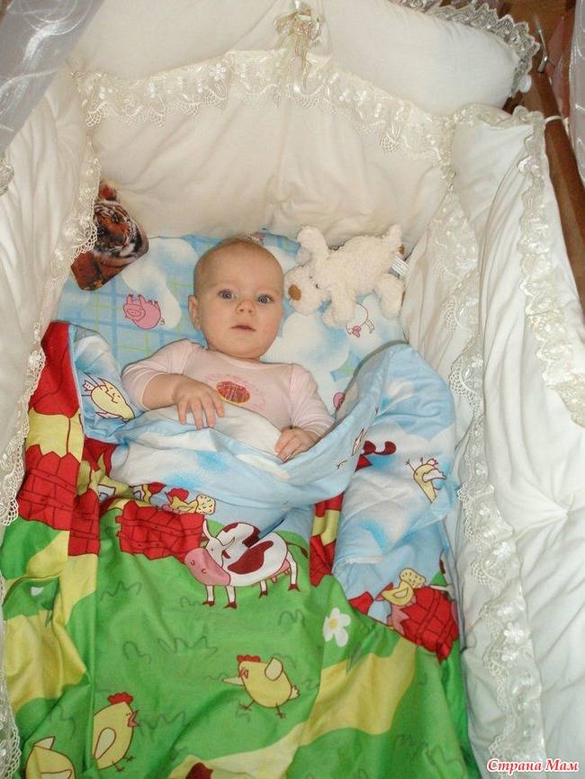 Когда новорожденного можно класть на подушечку: когда ребенку можно спать на подушке, с какого возраста ее класть – доктор комаровский о том, с какого возраста нужна подушка ребенку