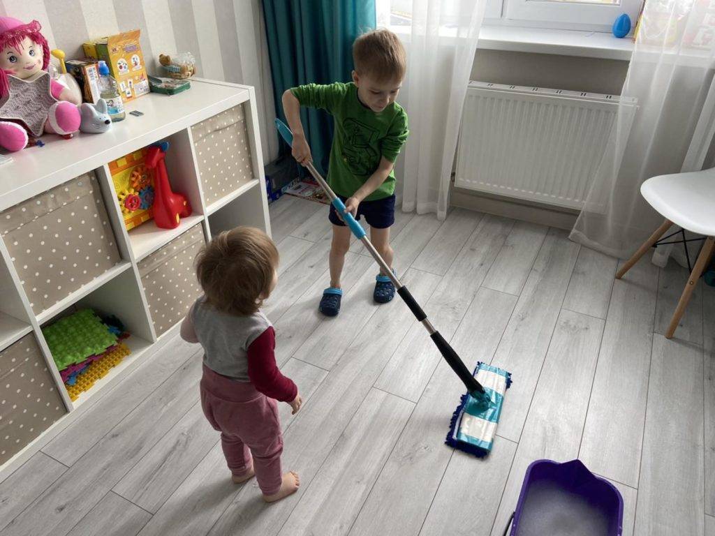 Домашнее задание: как научить ребенка помогать по дому