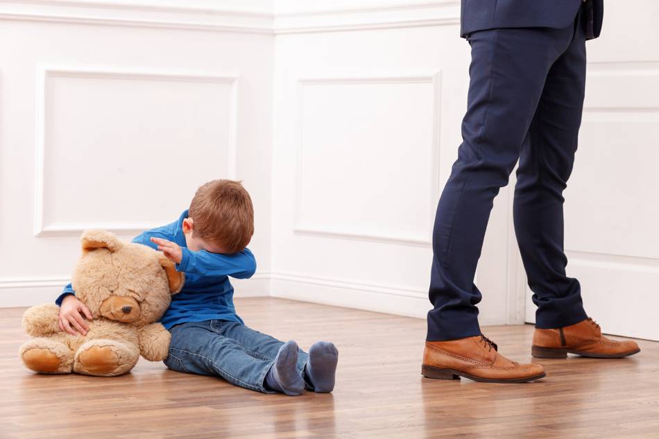 Боязнь ребенка оставаться одному: что делать, как избавить ребенка от страха