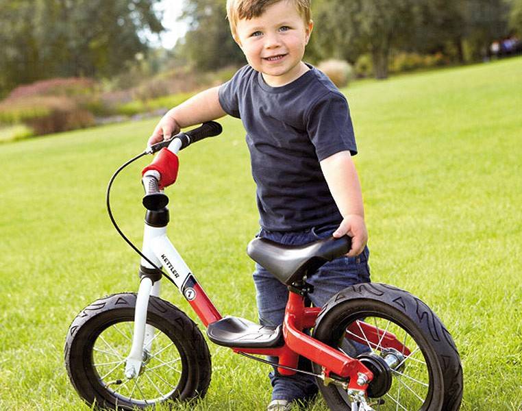 Детский велосипед или беговел что лучше купить ребенку, советы родителям