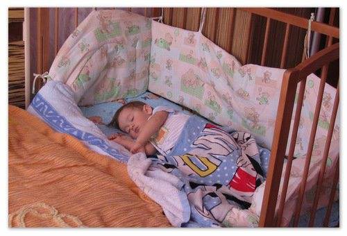 Как научить ребенка спать в своей кроватке в 1-2 года