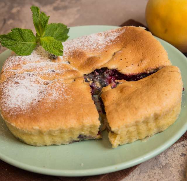 Можно ли шарлотку кормящей маме — про маму