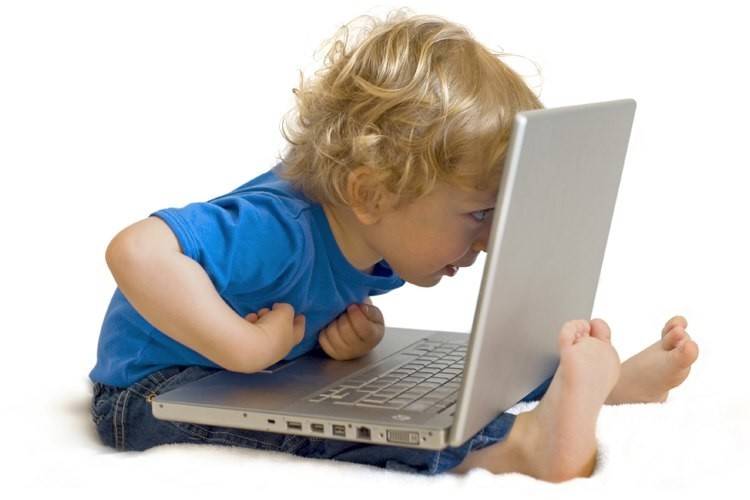Как долго ребенок может сидеть за компьютером?