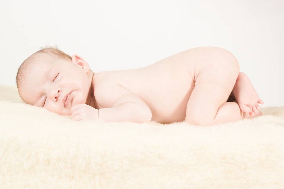 Воздушные ванны для новорожденного грудничка дошкольника
