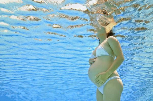 Плавание при беременности: правила безопасности, о которых часто забывают