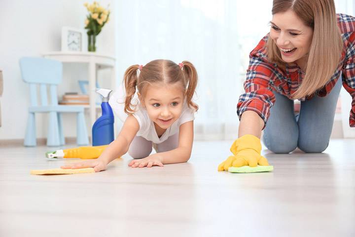 Как приучить ребенка помогать по дому: 9 простых советов