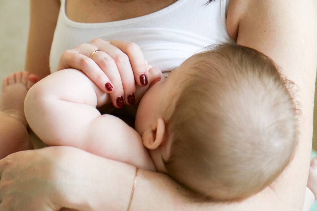 Родничок у новорожденных: нормы и отклонения