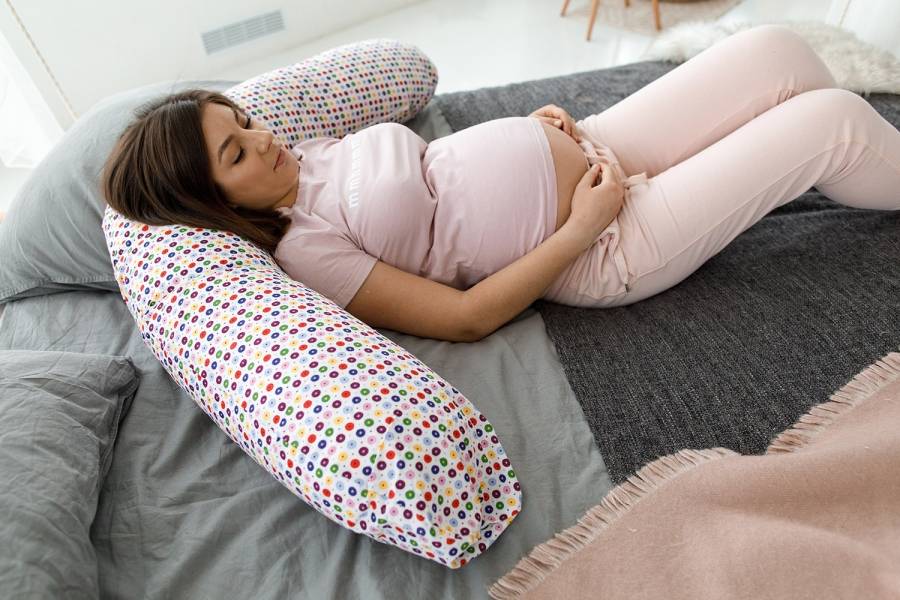 Подушка для беременных: форма, наполнитель, рекомендации, отзывы