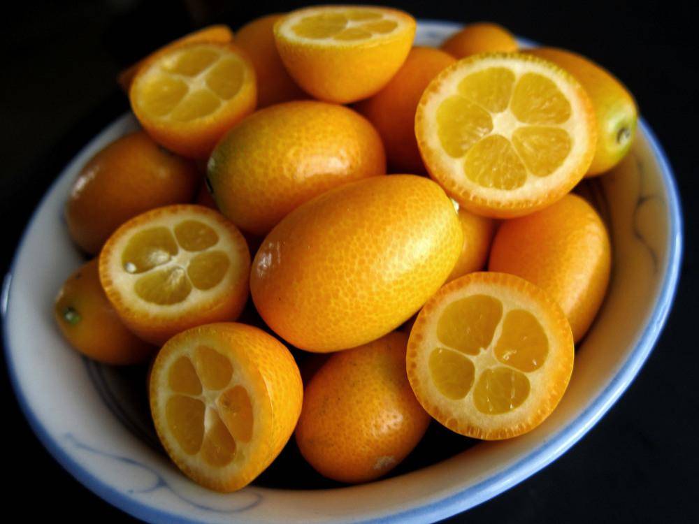Как правильно есть кумкват
