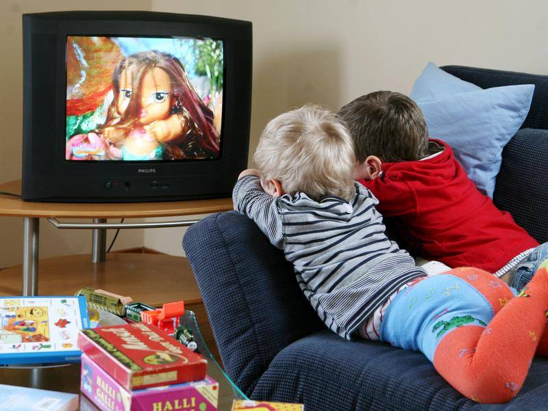 Можно ли 6-месячному ребенку смотреть телевизор