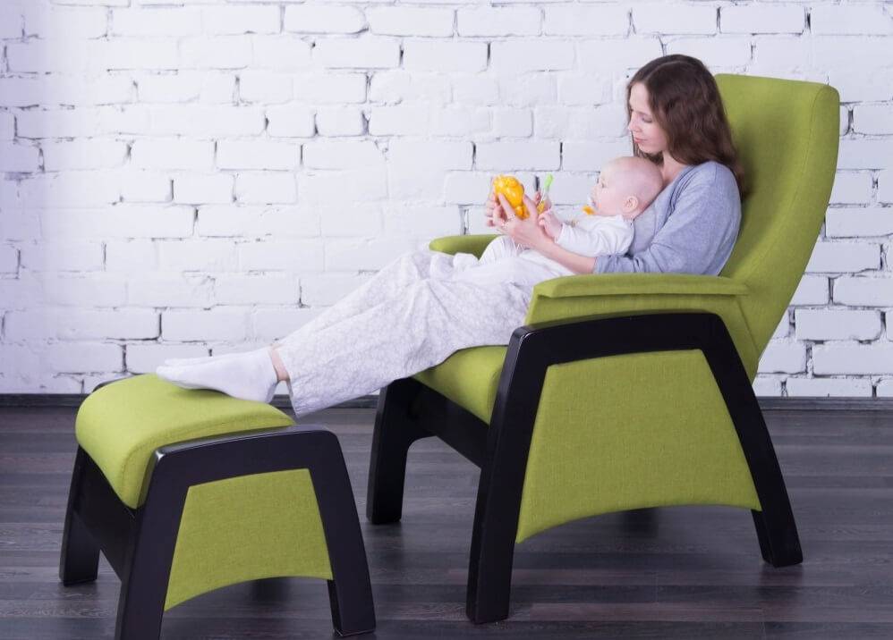 Кресло для кормления ребенка для мам: выбор моделей