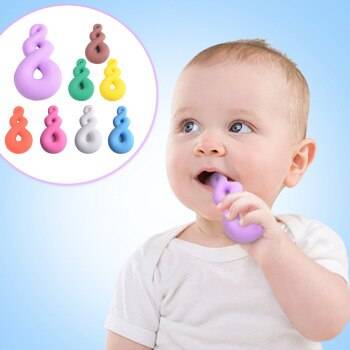 Прорезыватель для зубов: какую соску-игрушку лучше выбрать с 3-4 месяцев?