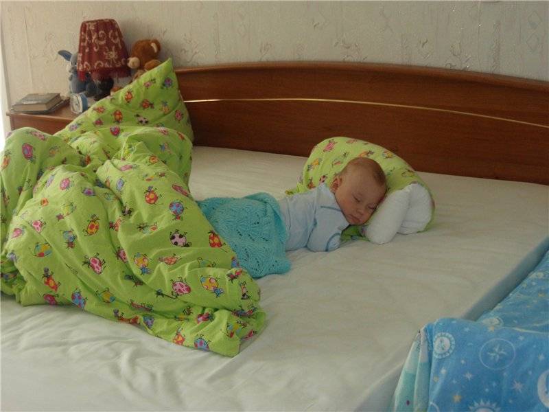 Детские подушки: какую выбрать для ребенка до 1 года,  для 2, 3, 4, 5-летних детей, материал наполнителя и размеры