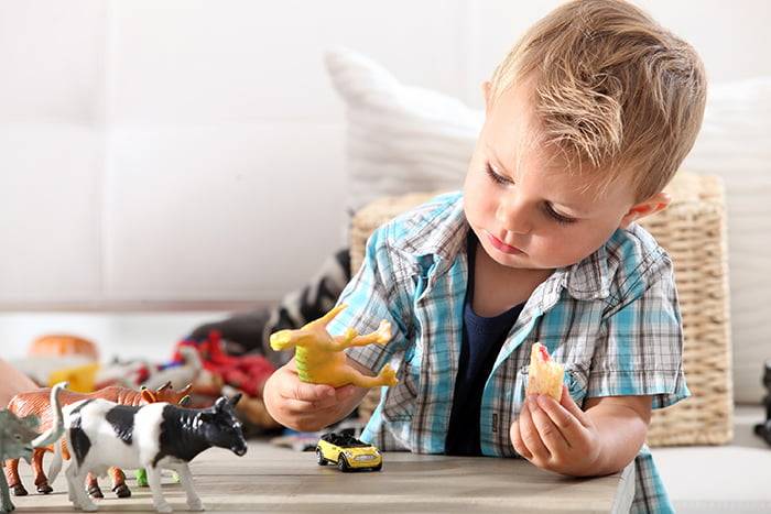 Самостоятельные игры детей. как приучить ребенка самостоятельно играть: подбор увлекательных игрушек и организация игрового пространства