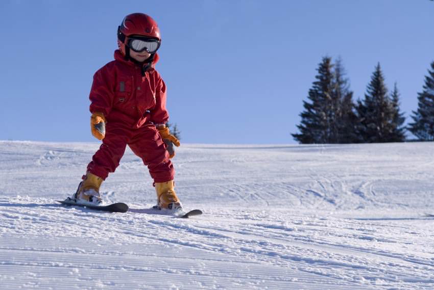 Как правильно выбрать лыжи ребенку и научить кататься