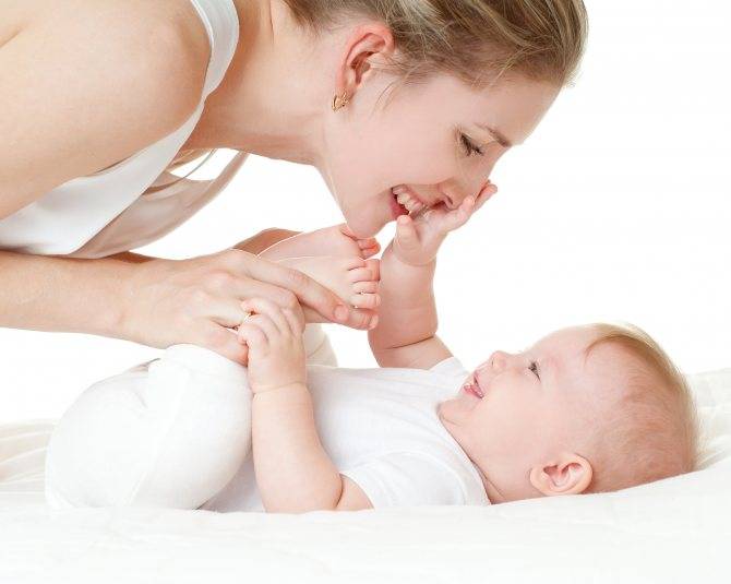 Первые шаги молодой мамы: как ухаживать за малышом