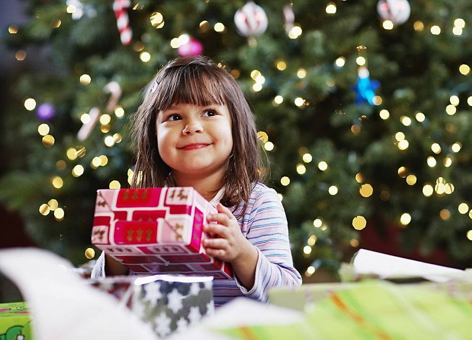 Что подарить детям в школе на новый год - топ 250 новогодних идей подарков для учеников 1, 2, 3, 4, 5 классов и старшеклассников