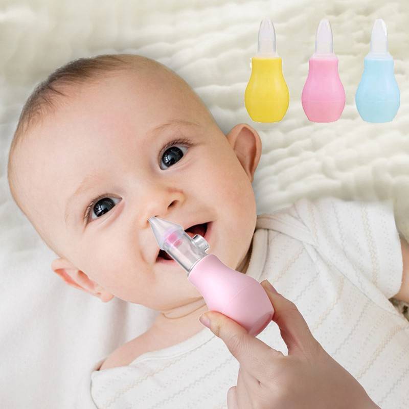 Как правильно чистить нос новорожденному ребенку от козявок и соплей, а также мнение доктора комаровского