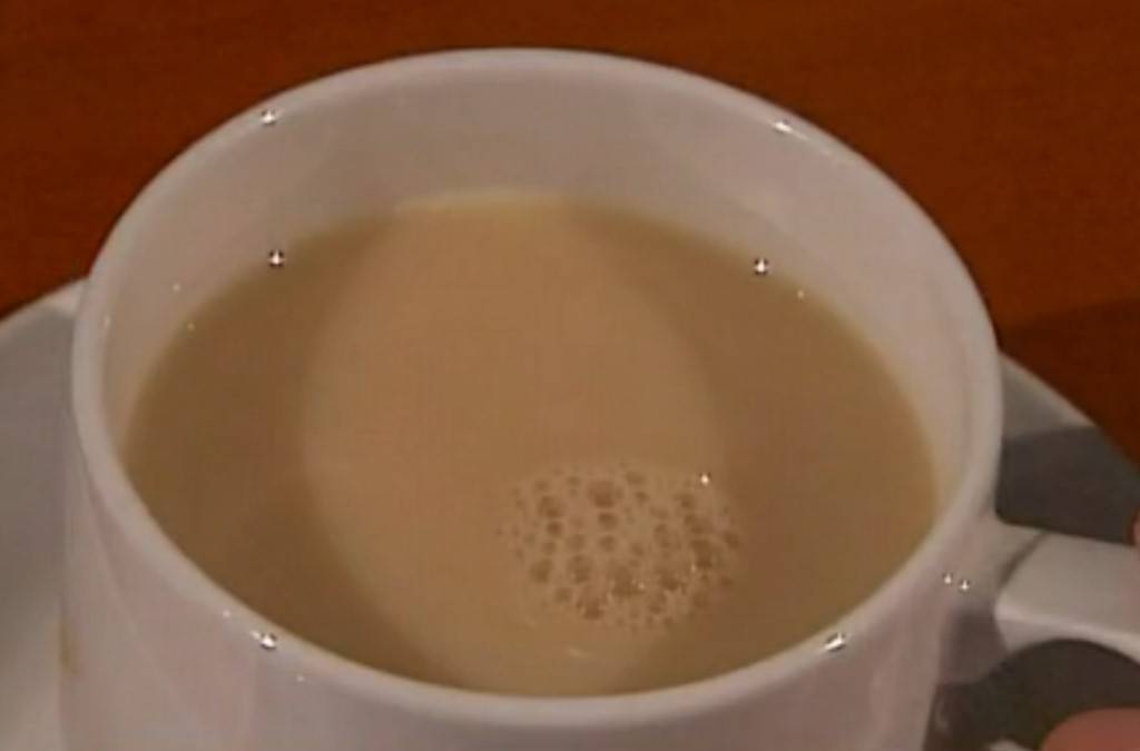 Чай с молоком при грудном вскармливании: польза, вред, рецепты и отзывы