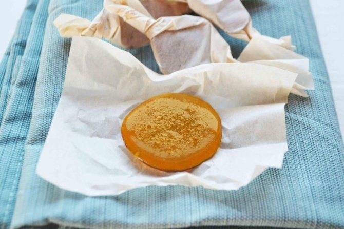 Медовая лепешка от кашля для детей - рецепты с горчицей, мукой и другими компонентами