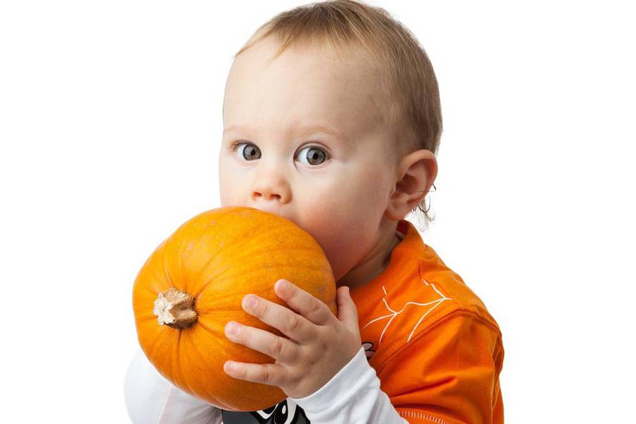 С какого возраста можно давать ребенку апельсин: ответ специалиста