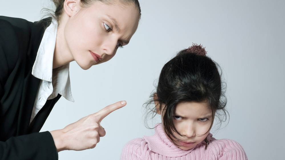 Играть не по правилам. почему родители манипулируют детьми