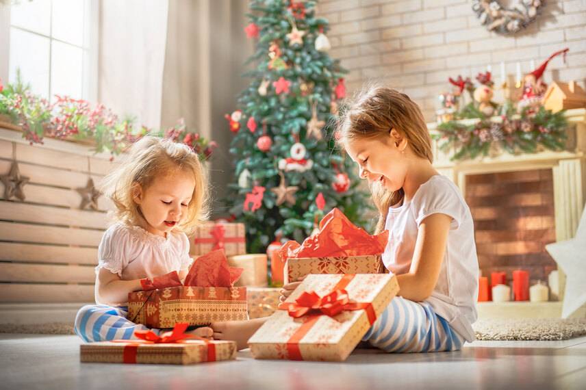 Подарок для ребенка на новый год – как правильно сделать сюрприз