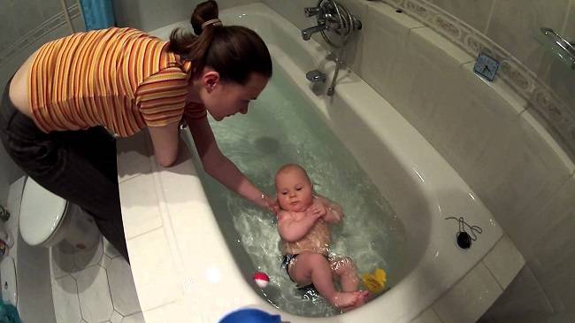 Совместное купание мамы и ребенка