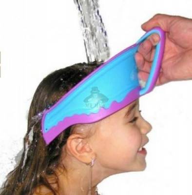 Как помыть голову ребенку без слез: маленькие хитрости для родителей