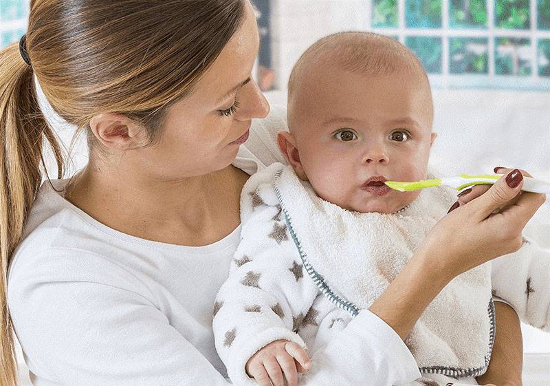 Какие кисломолочные продукты можно кормящей маме новорождённого