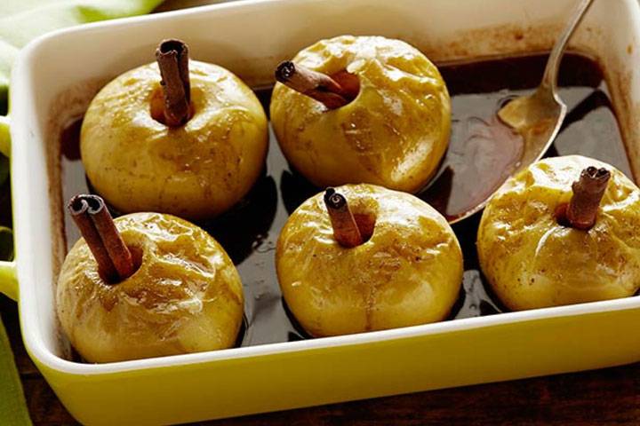 Печеные яблоки для кормящей мамы