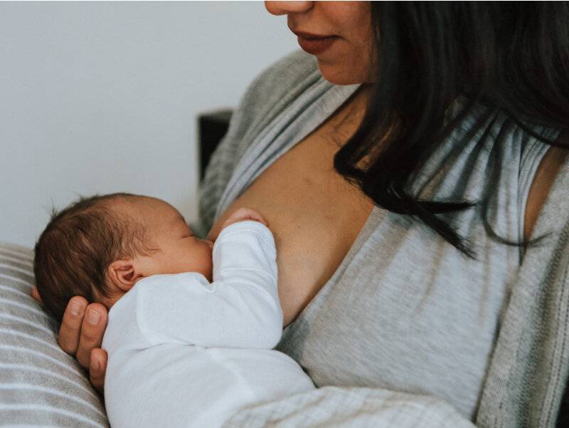 Сон ребенка с грудью: как отучить ребенка спать и все время сосать грудь?