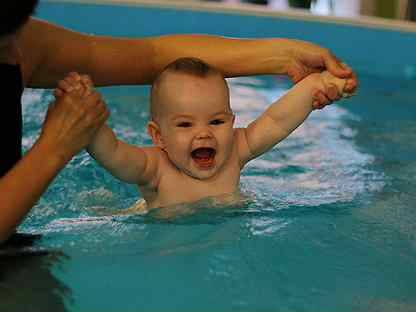 Два способа научить ребенка плавать в 6-10 лет и старше