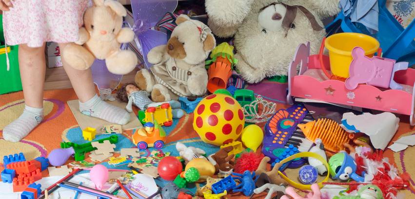 Ребенок не хочет убирать игрушки — почему нужно обозначить собственную территорию