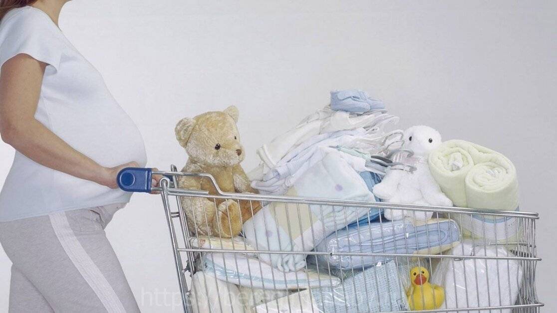 10 главных ошибок, которые делает почти каждая мама при выборе первой одежды для малыша