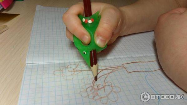 Как научить ребенка правильно держать ручку при письме