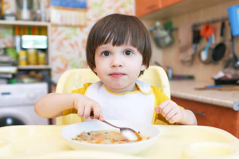 Что делать, если ребенок не хочет есть суп