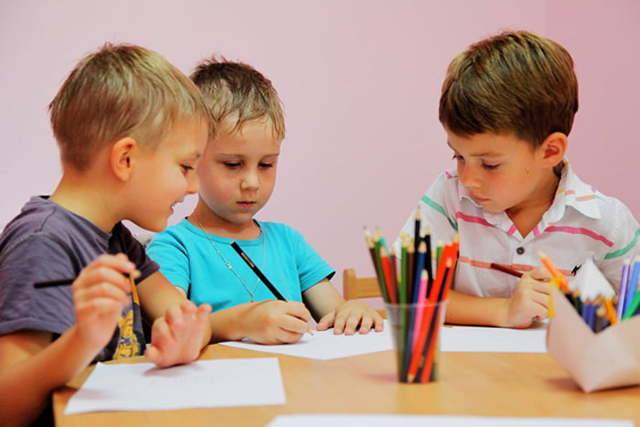 7 навыков, которые должен освоить ребёнок перед детским садом | электронный журнал о детях и подростках