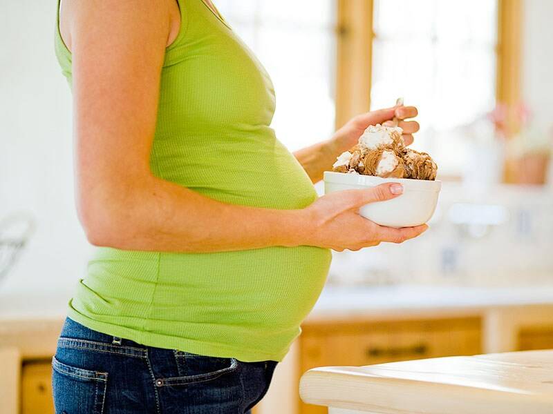Ананас при беременности: польза и вред свежих и консервированных