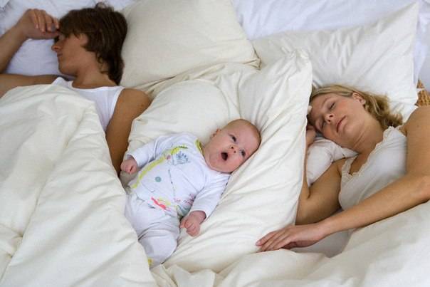 Как отучить ребенка спать с мамой: советы родителям