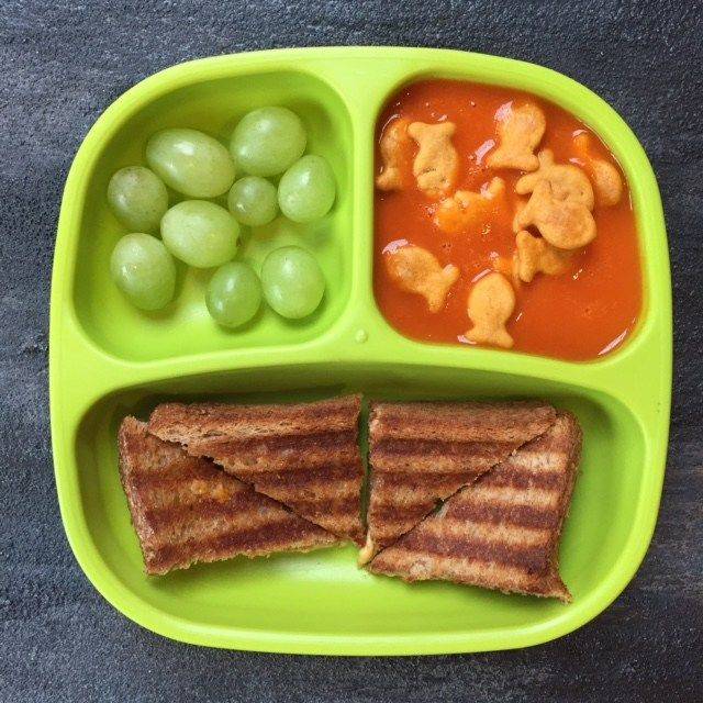 Чем кормить ребенка на обед?