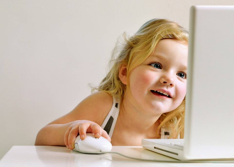 Ребенок сутками сидит в интернете. кто виноват и как это исправить?