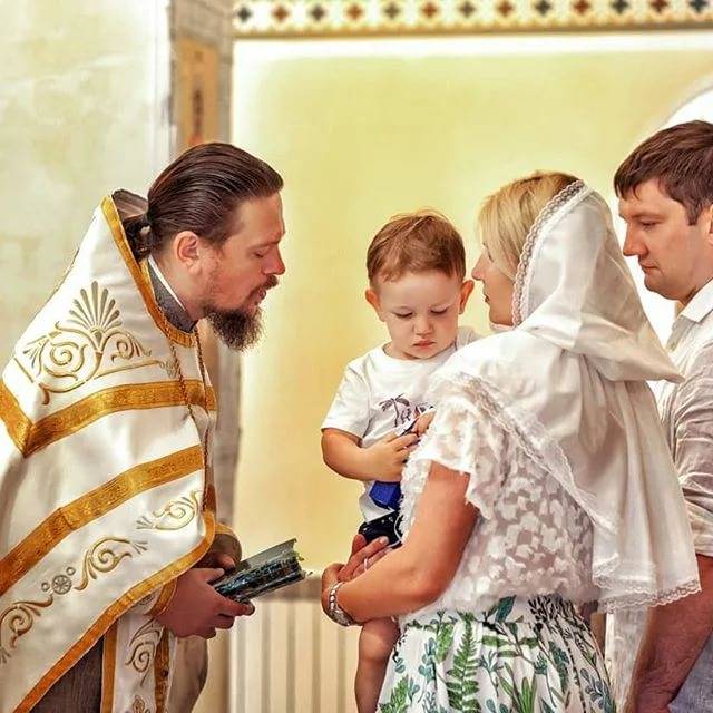 Кто может быть крестным, а кто не может ни при каких обстоятельствах