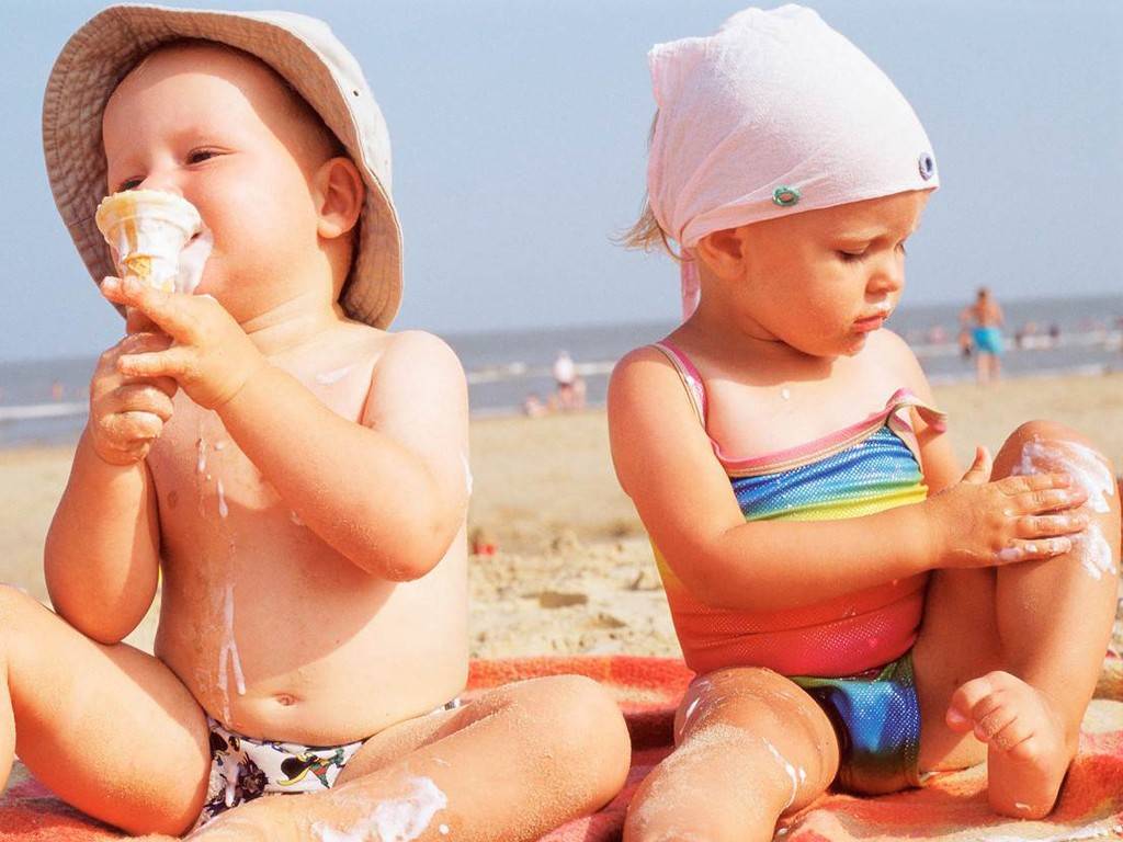 С какого возраста можно применять солнцезащитный крем для детей