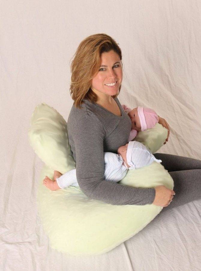Виды подушек для кормления грудного ребенка и двойни: использование аксессуара и мастер-класс по шитью своими руками